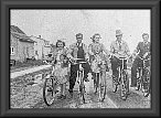 Jeunes rsidents  bicyclette