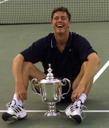 Safin_coupe_assis.jpg