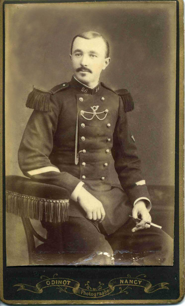 Portrait de Joseph Leclerc, sergent. Archives prives. Avec l'aimable autorisation de M. Jacques Dupaquier.